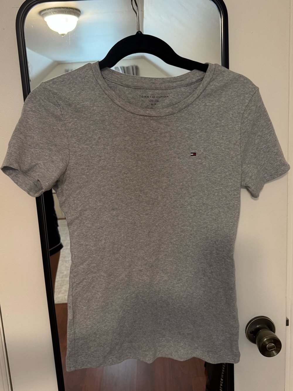 Tommy Hilfiger Women's Heather Gray Short Sleeve Crew Tee